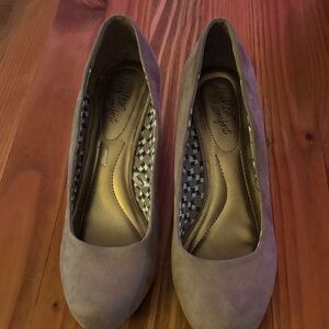 Dexflex Comfort Suede-look tan pumps Sz Professional 8W